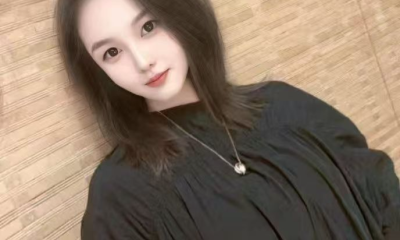 御姐小少妇黑丝露脸情趣诱惑，炮机抽插黑穴，揉奶玩逼浪叫，对着镜头特写自慰阴蒂真骚